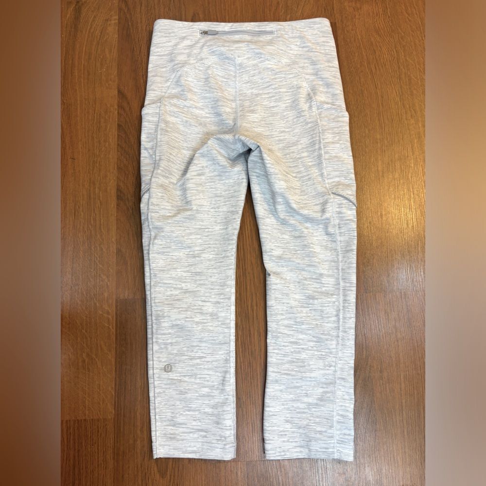 LULULEMON Speed Up Crop 21"‎ Wee Are From Space Nimbus Battleship Grey Striped 6